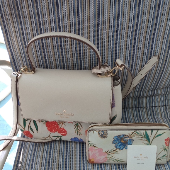 COPY - Kate spade  blossom bag (Wallet Not Available) - Picture 2 of 8